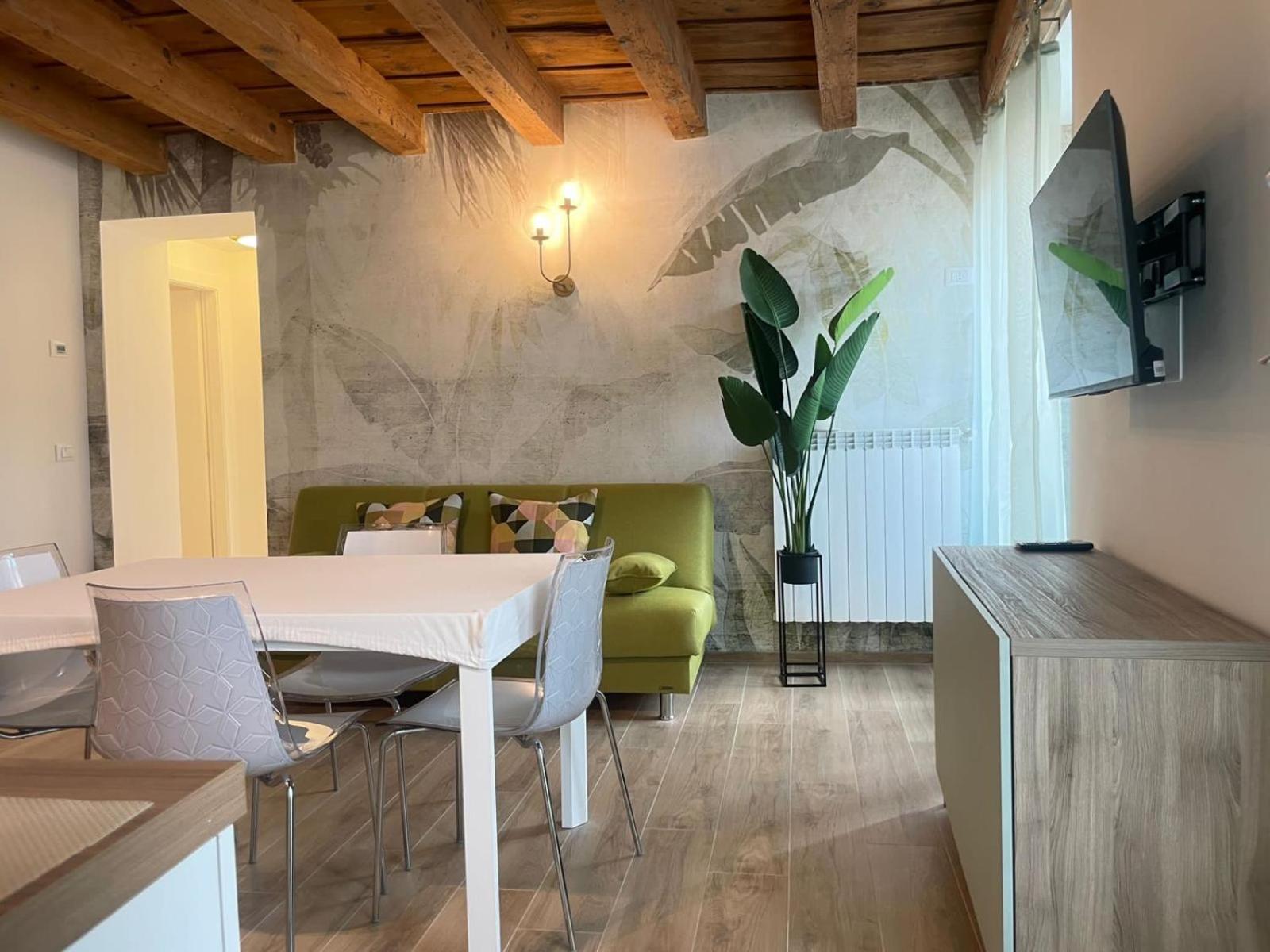 Cairoli14 Apartment เบรเชีย ภายนอก รูปภาพ